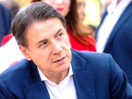 No del M5S al sostegno militare