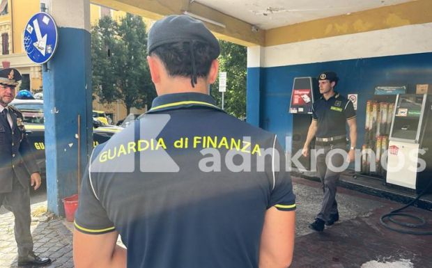 Carburante annacquato, in corso maxioperazione Gdf per controlli a distributori a Roma