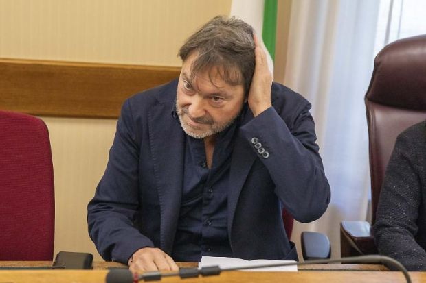 La grande fuga da Ranucci, magistrati e dem in imbarazzo