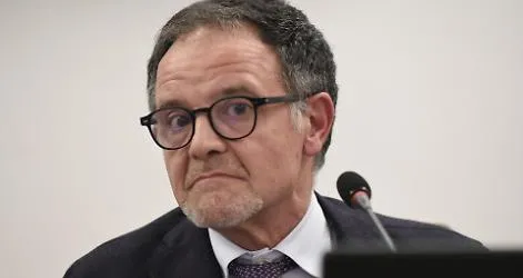 Basta con logiche di potere correntizie