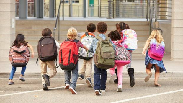 Burqa e niqāb vietati a scuola, multe fino a 1000 euro.