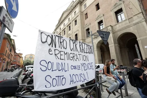 Cucchi intercettata, medici indagati: nei Cpr il garantismo è a targhe alterne