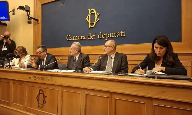 Come col referendum: il fronte del No guida la lotta al Melonellum