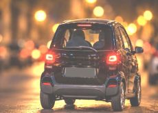 Microcar Monteverde, trovata l’auto a Testaccio e denunciati due minori. La minicar si trovava parcheggiata a Testaccio. Ritrovata grazie a un adesivo. I denunciati hanno 17 e 16 anni.